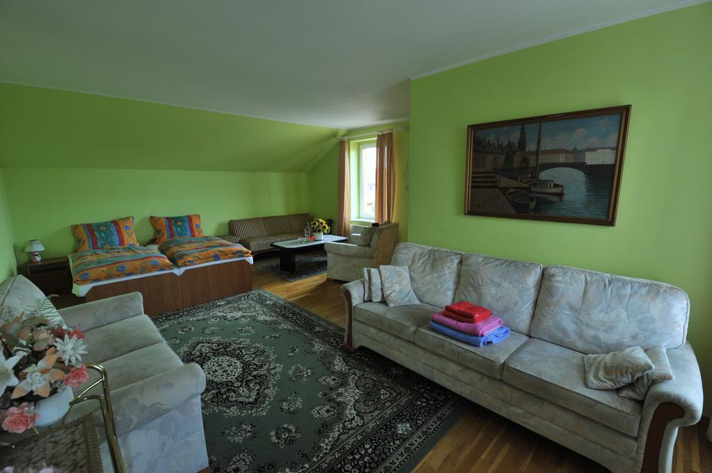 Residenz Saturn Apartment เวบา ภายนอก รูปภาพ
